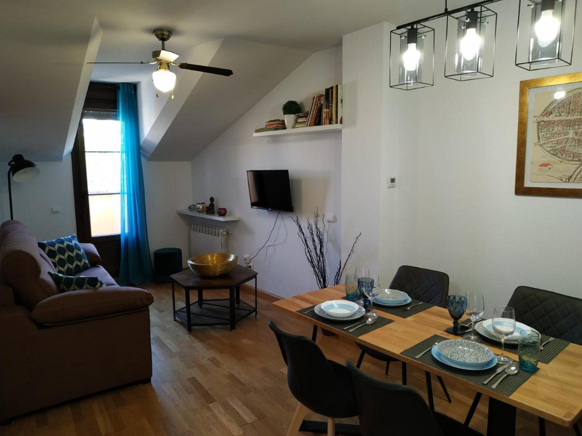 Vega-Aranda Apartment Fresnillo de Las Duenas Bagian luar foto